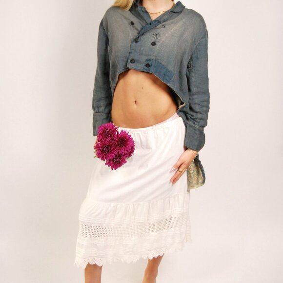 Magnolia Pearl High Low Blouse (M) medium blue chambray distressed bohemian chic - Picture 8 of 11